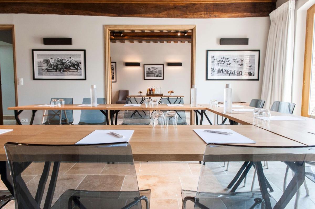 Photo de la galerie de l'établissement Manoir de Surville, à Surville