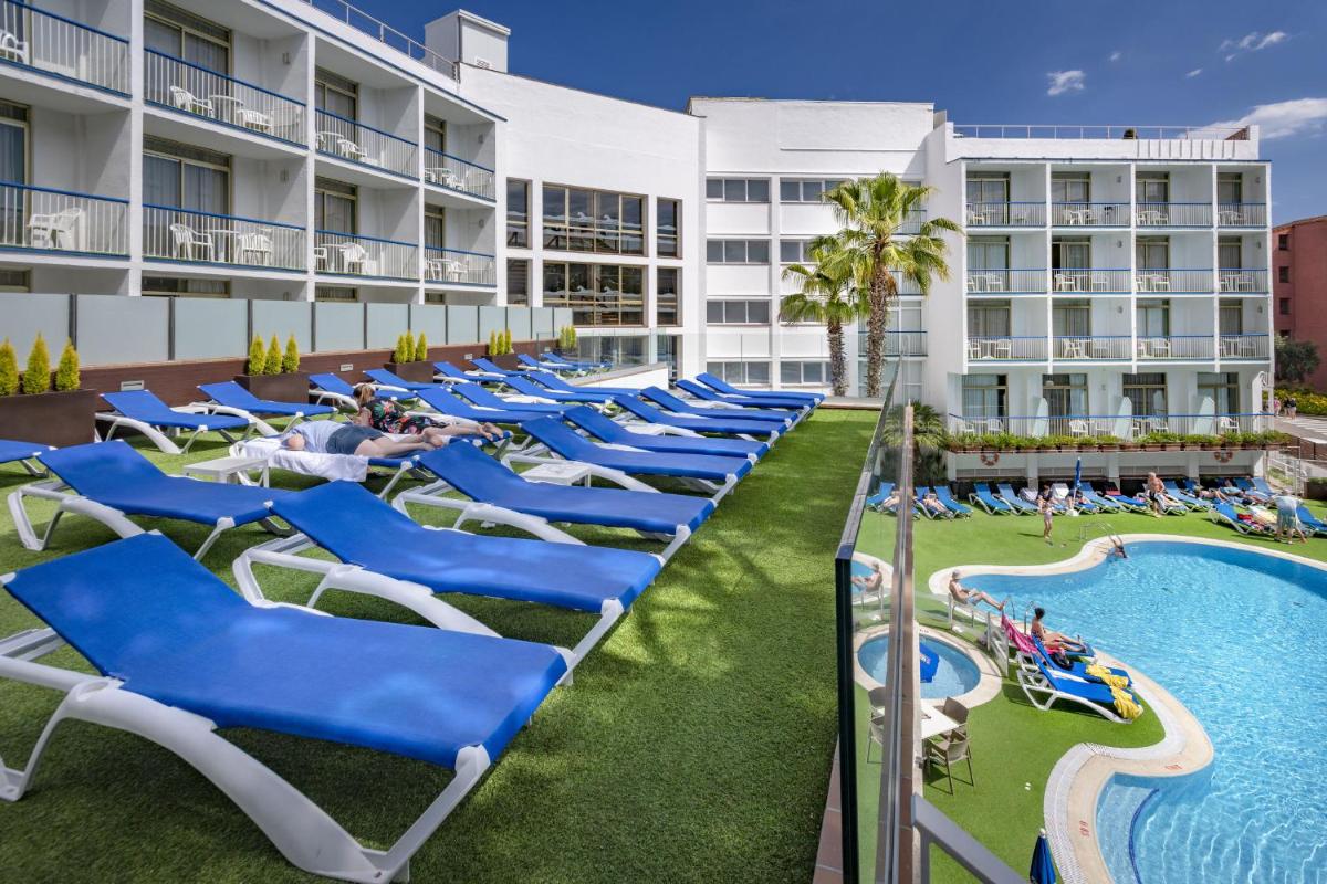 una imagen de la piscina del resort en GHT Costa Brava & Spa, en Tossa de Mar