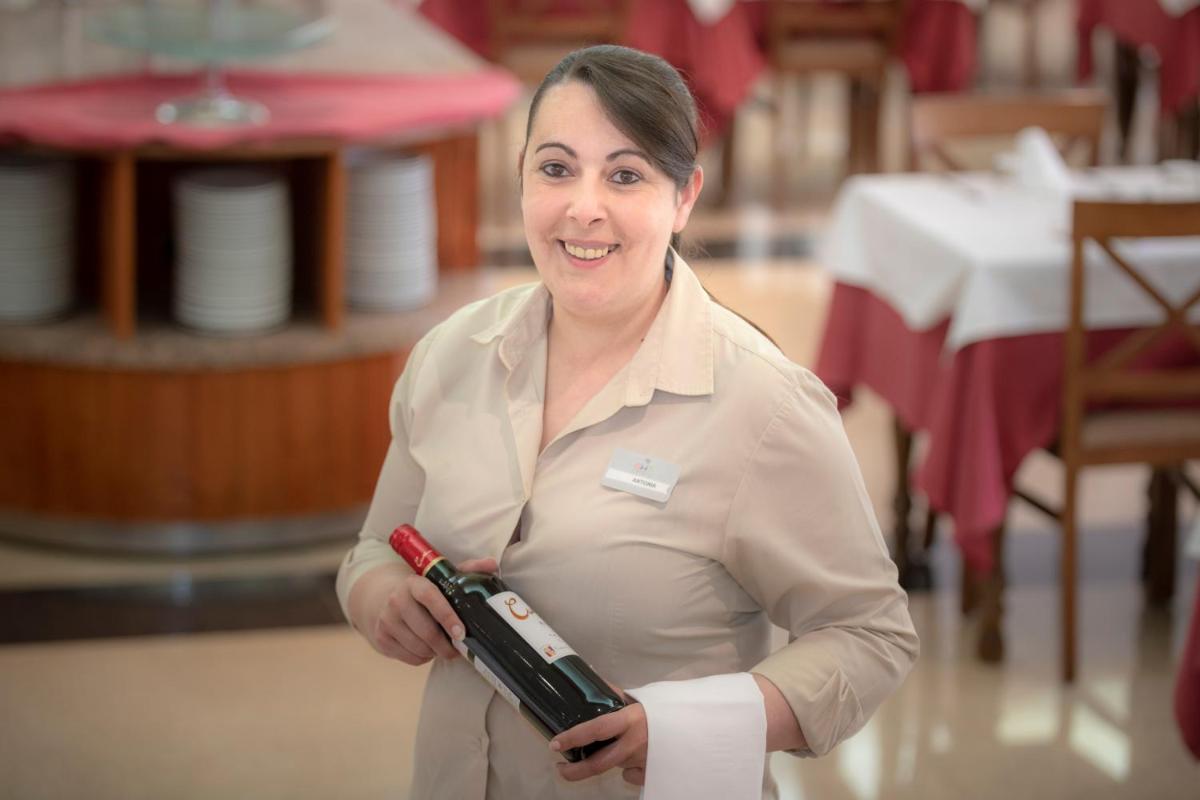 Clientes alojados en Hotel GHT Neptuno-Tossa & Venus SPA