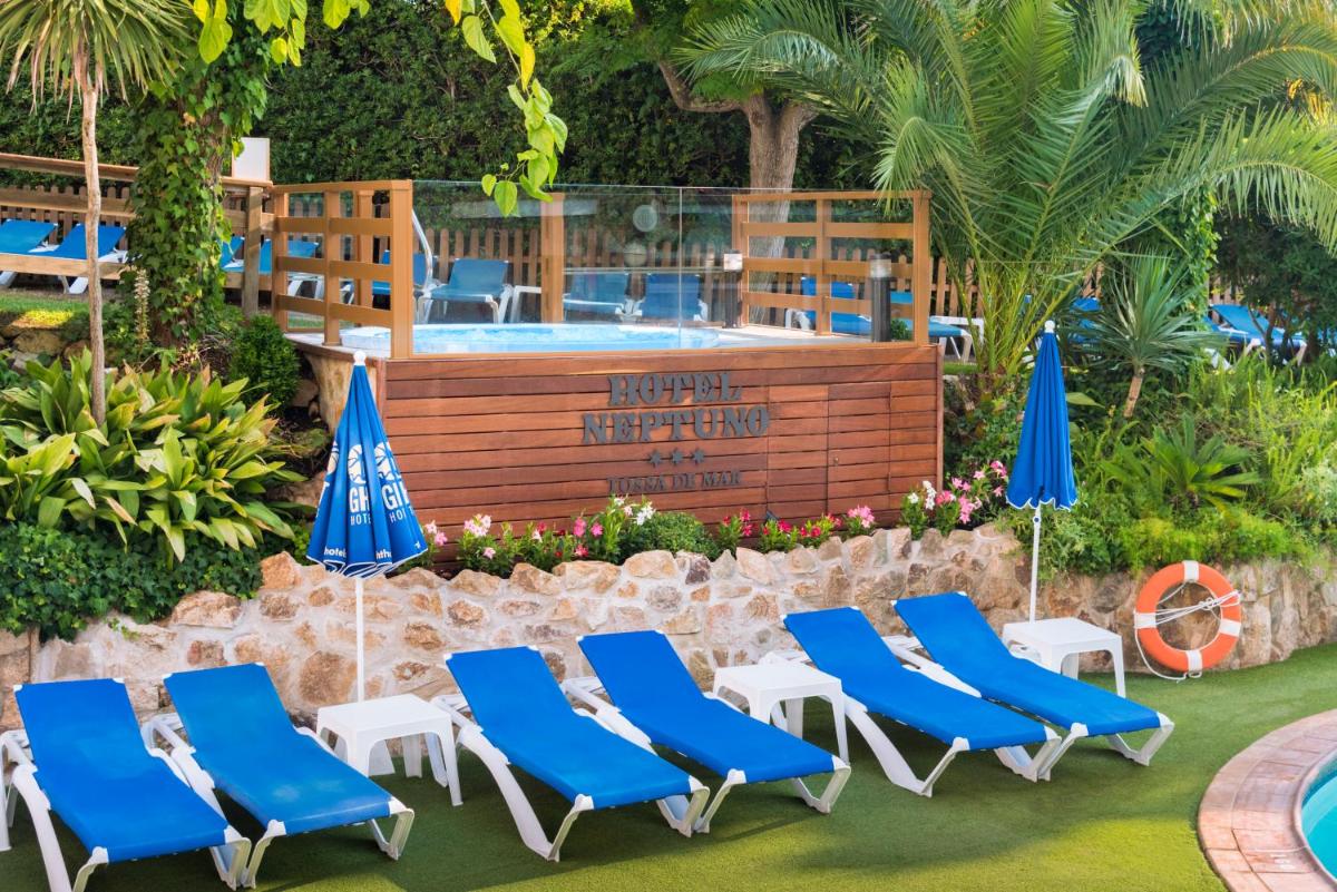 Piscina en o cerca de Hotel GHT Neptuno-Tossa & Venus SPA