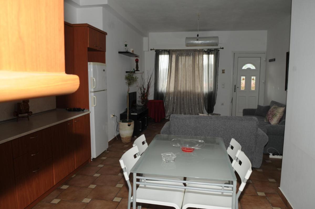 Suitetrails - Apartment in the city of Samos