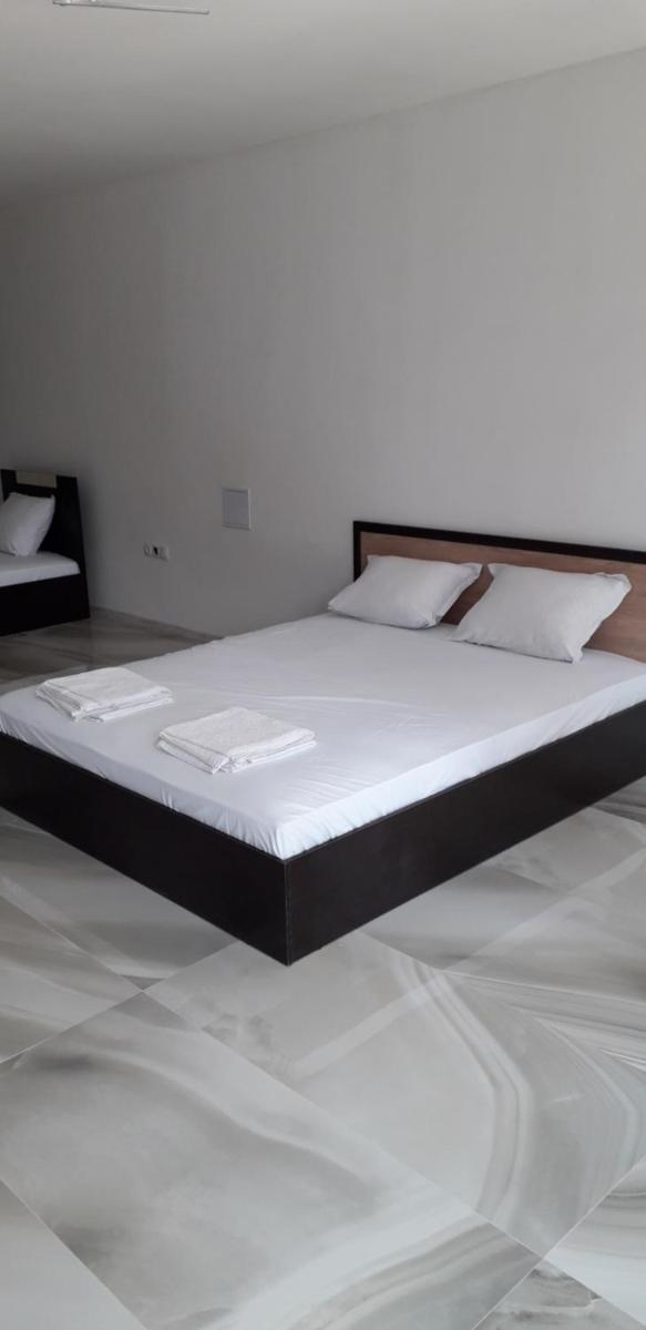 Zdravko Guest House - Housity