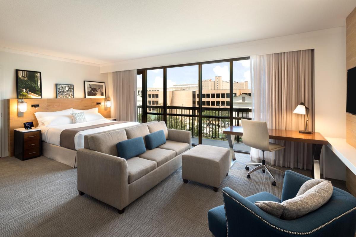 AT&T Hotel & Conference Center - Housity