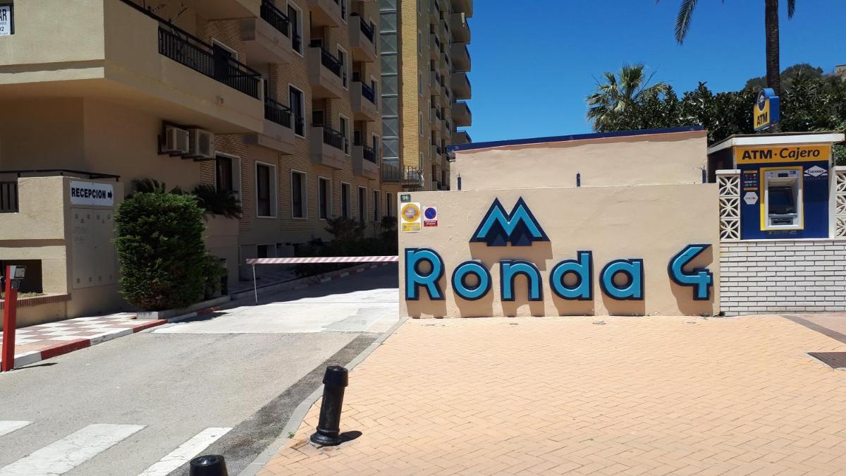 nice apartment in hotel ronda 4 first beach line - Housity