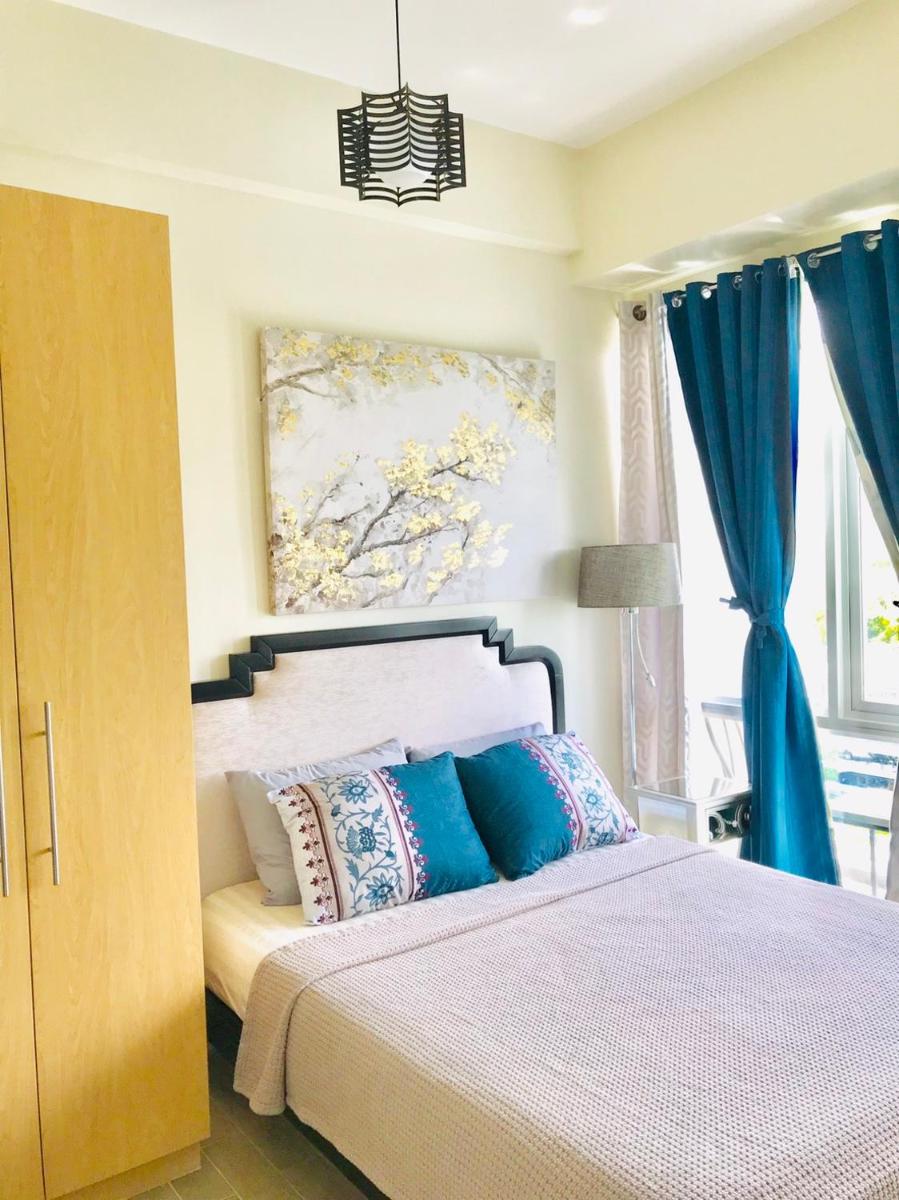 Studio Unit, Homely Condo at One Madison Place near Iloilo Business Park PH. - Housity