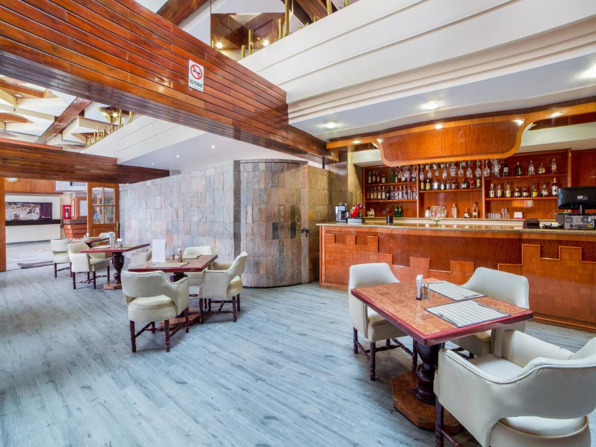 Hotel Escala Central del Norte - Housity