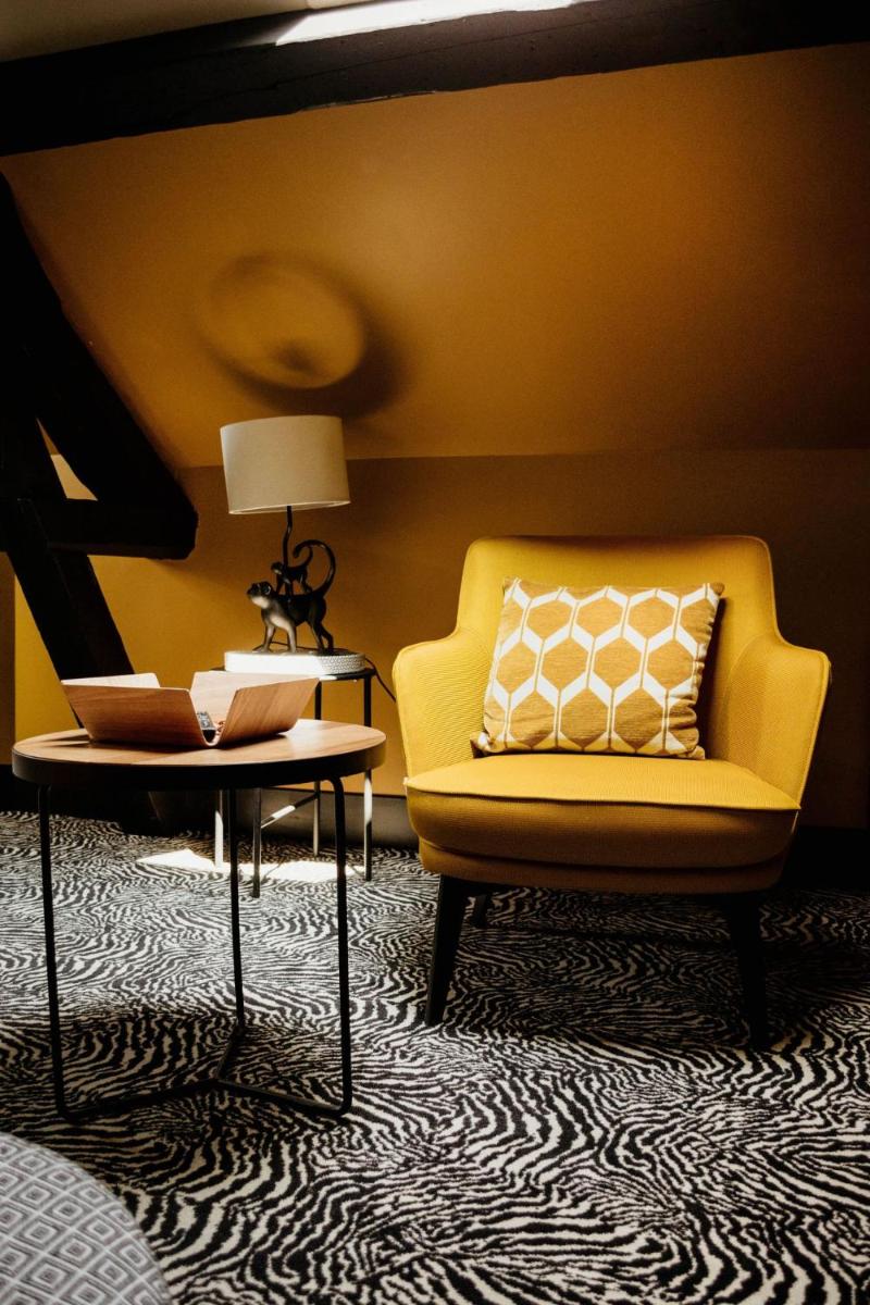 Coin salon dans l'établissement La villa 10 HÔTEL SPA