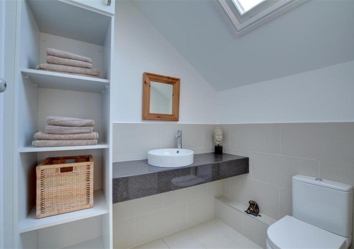 Nelson Cottage - Housity