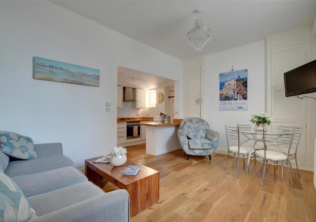 Nelson Cottage - Housity