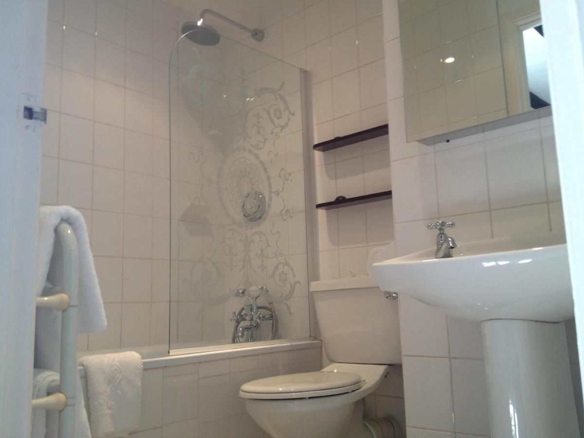 The Rock Inn - Housity