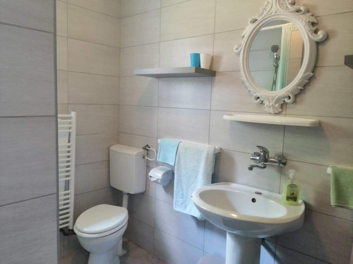 Smještaj Bahat - Housity