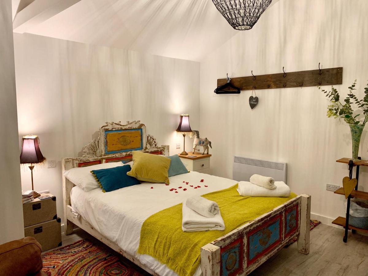 Bybrook Barn Bed & Breakfast - Housity