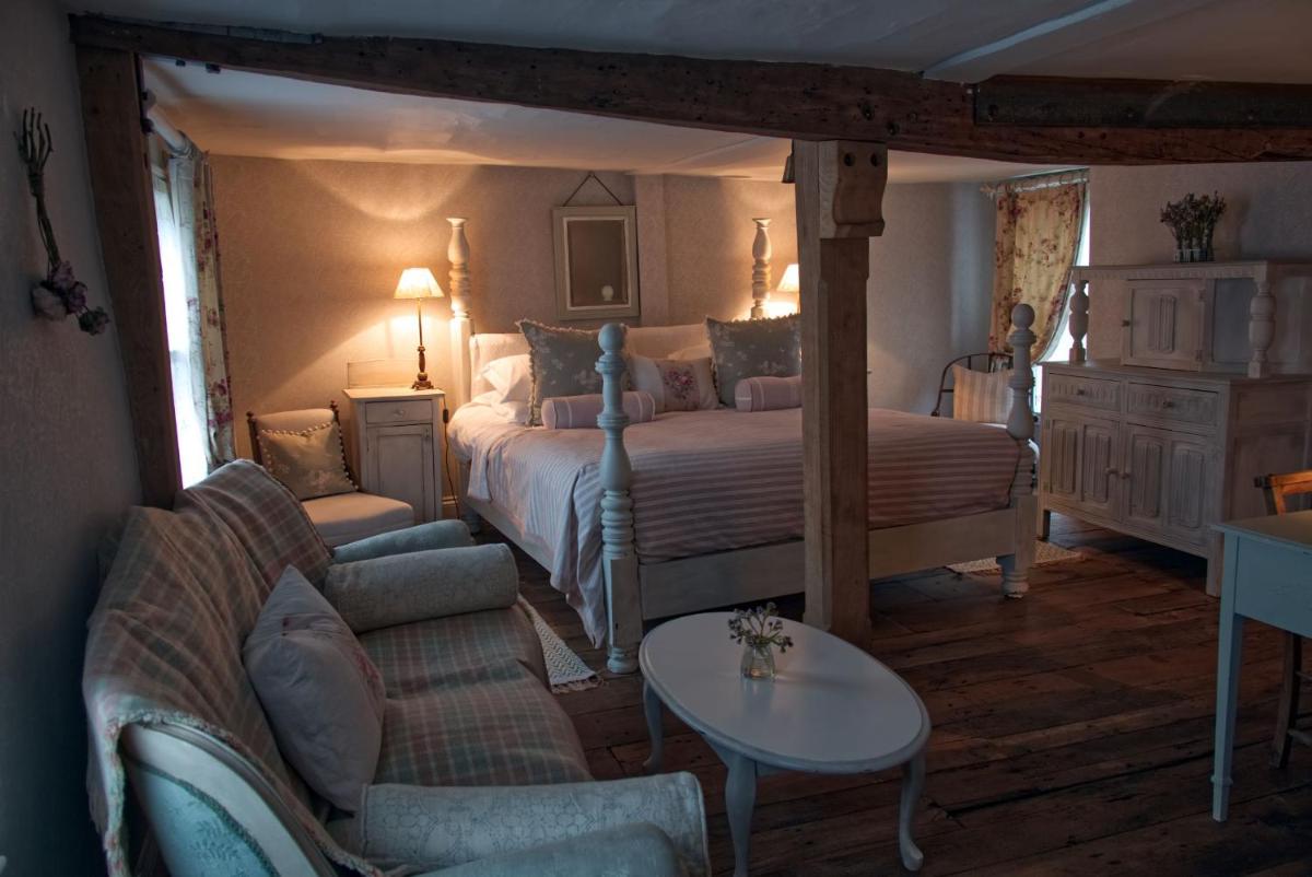 Radnor House - Housity