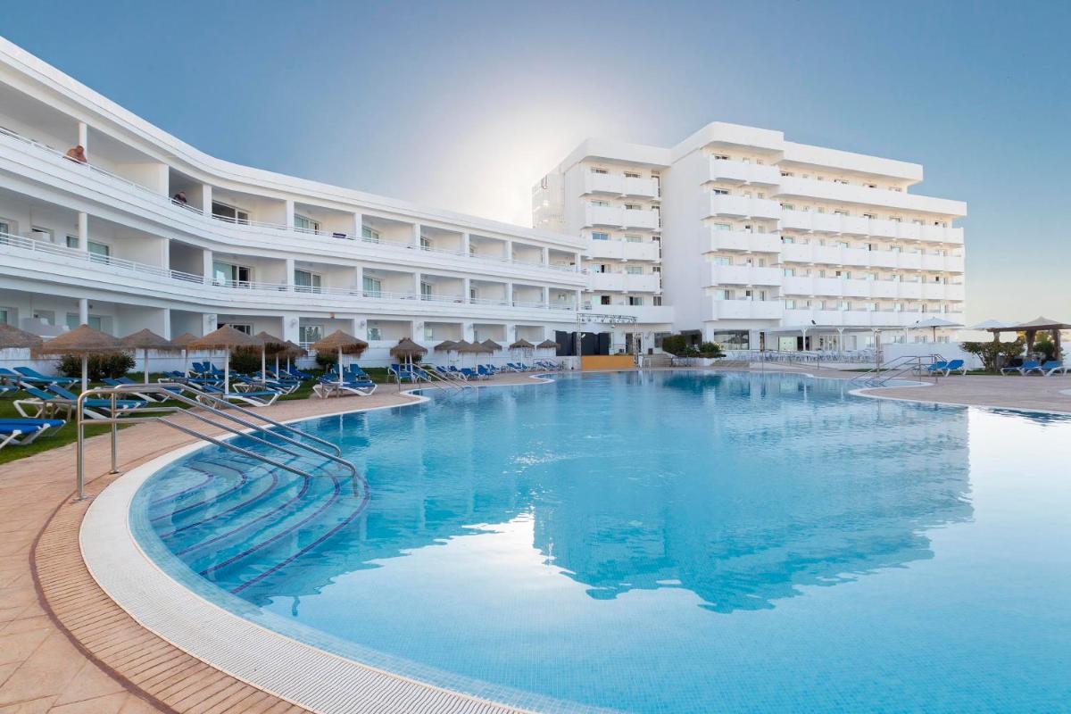 Hotel Palia La Roca - Housity