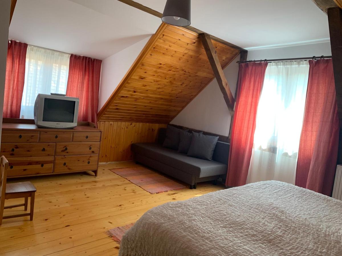 Casa veche “Old house” - Housity