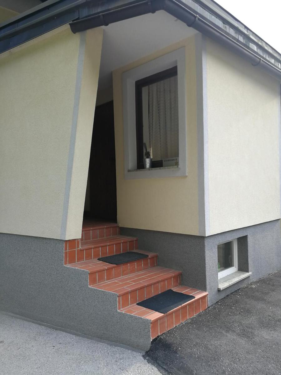 Apartma Lip - Housity