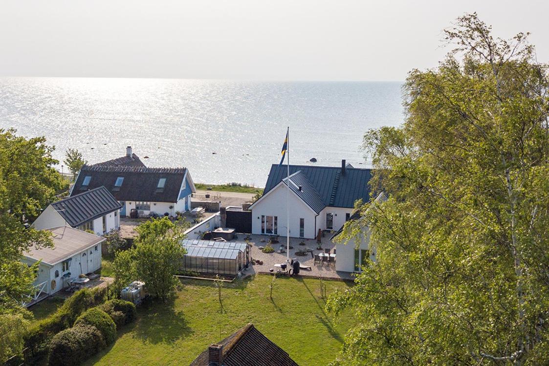 Pensionat Strandhuset i Abbekås - Housity