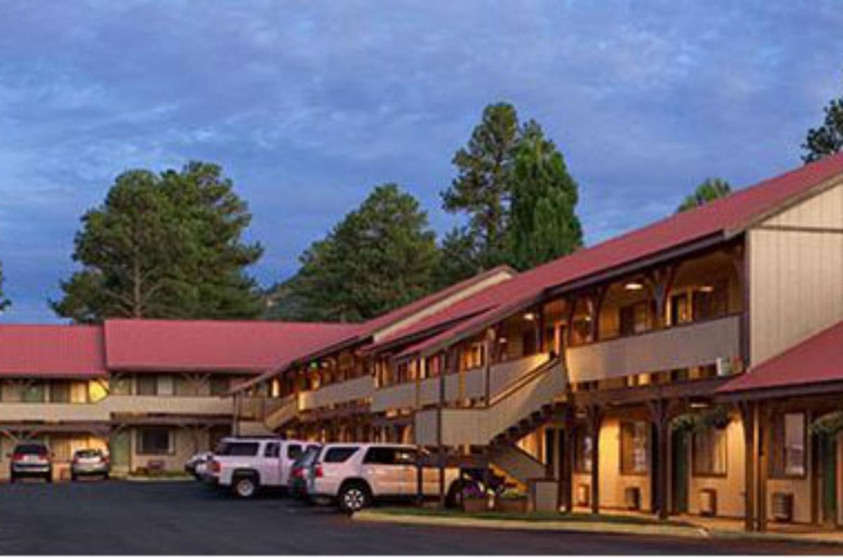 Branding Iron Motel - Housity
