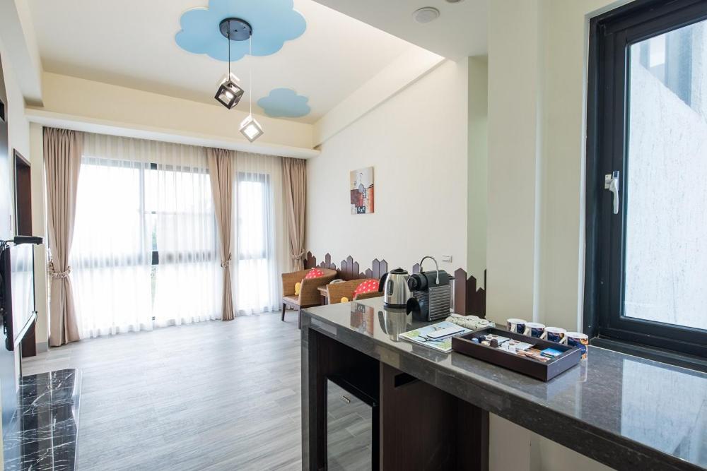 Shangri Longluan Lake One B&B - Housity