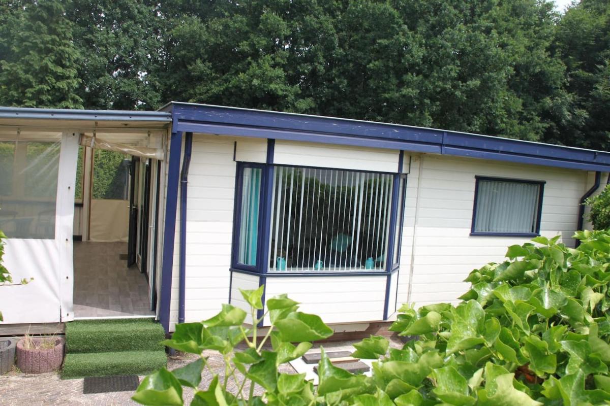 Modern, compleet en recreatief chalet 22-15 - Housity