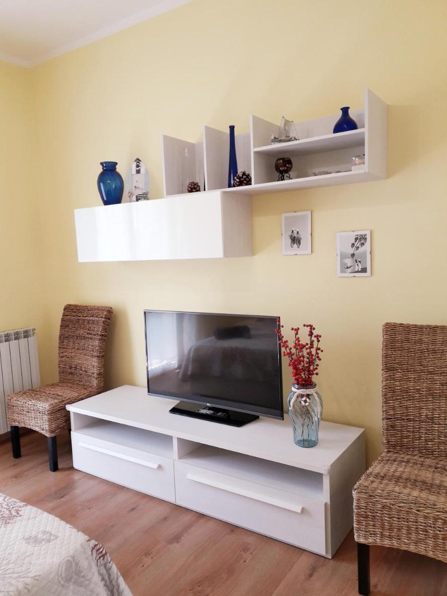RAFFAELLO Beach Apartment - 50 m from the sea - WIFI - Housity