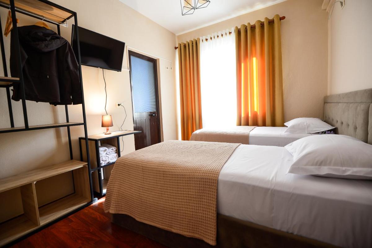 Hotel Niku - Hizvo