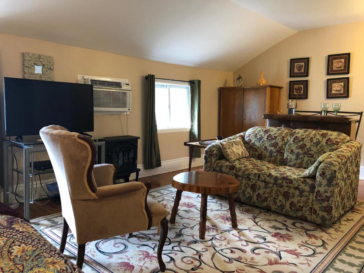 Suitetrails - Blue Gables Bed and Breakfast