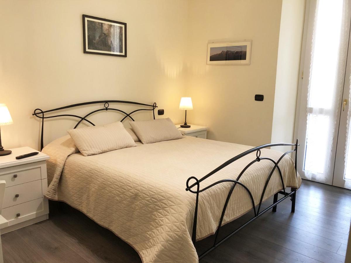 C'era Un Lago - Housity