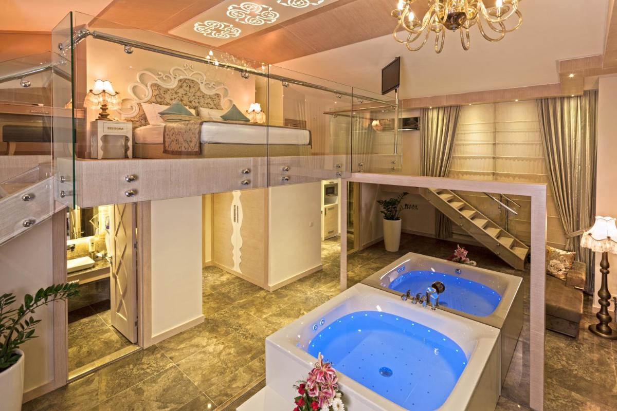 Xperia Saray Beach Hotel - Housity