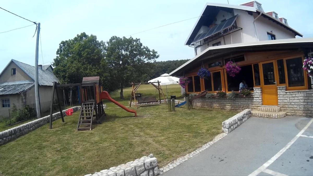 Guesthouse Fortuna - Housity