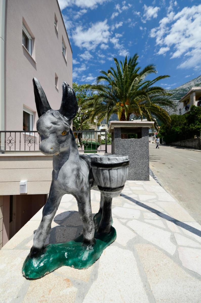 Villa Cavar, Apartments Close to the Beach - Housity