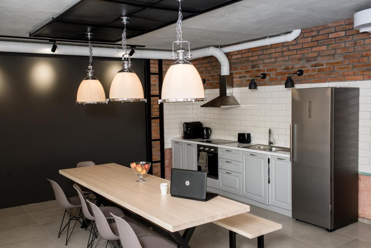 Moment Hotel - Housity