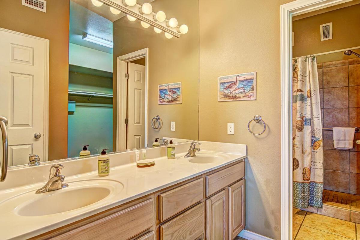 Snow Condos - Housity