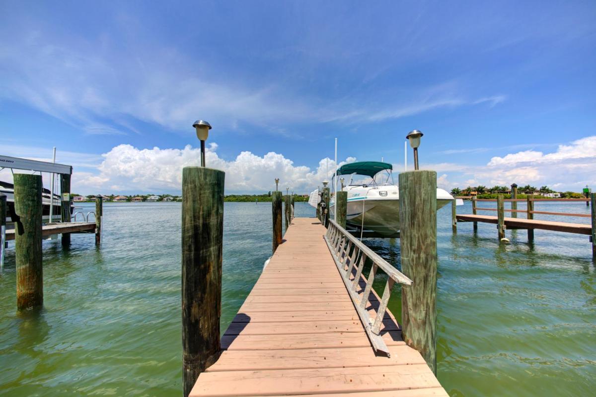 Beautiful property on Siesta Key - Housity