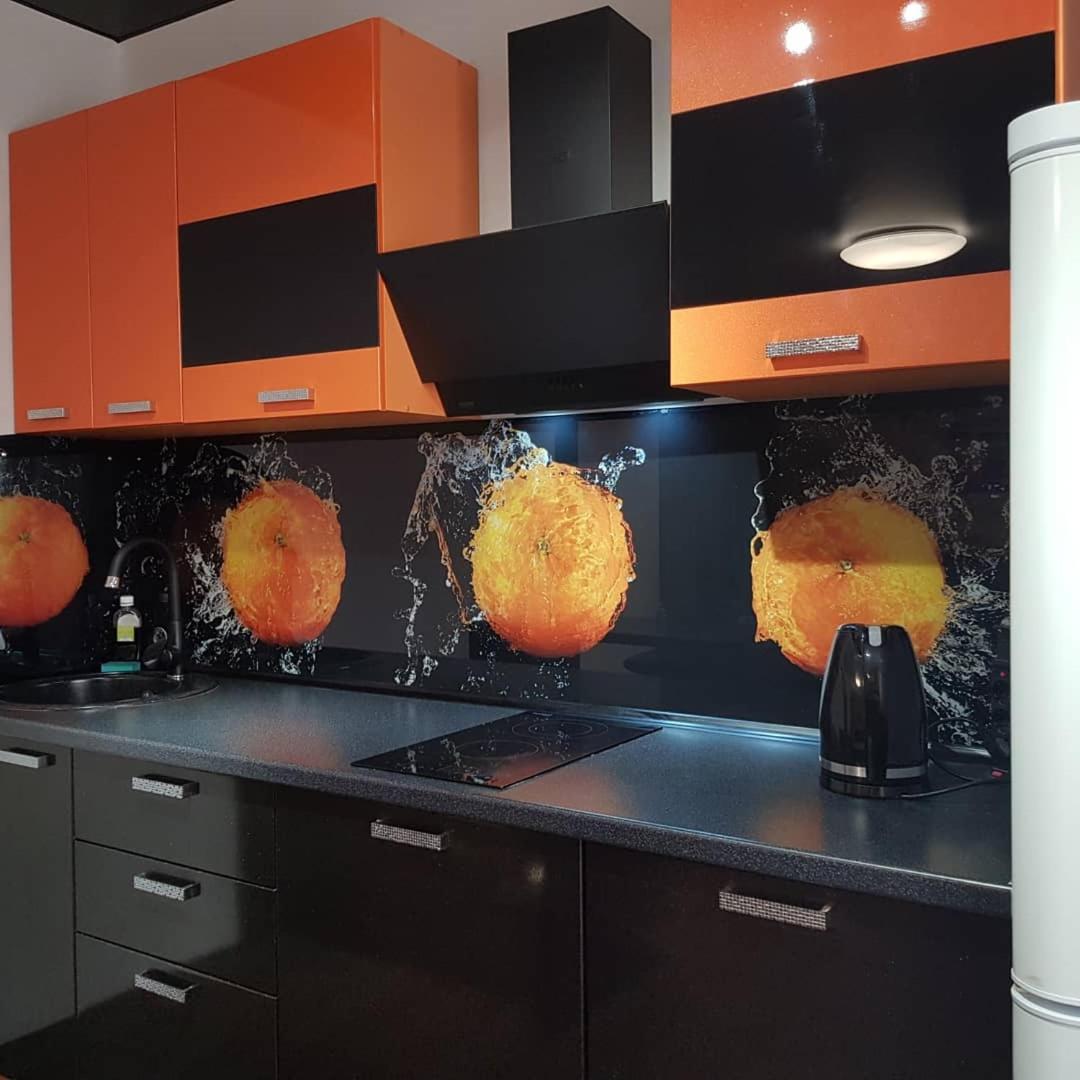 Suitetrails - Apartment on Prospekt Shahterov 92