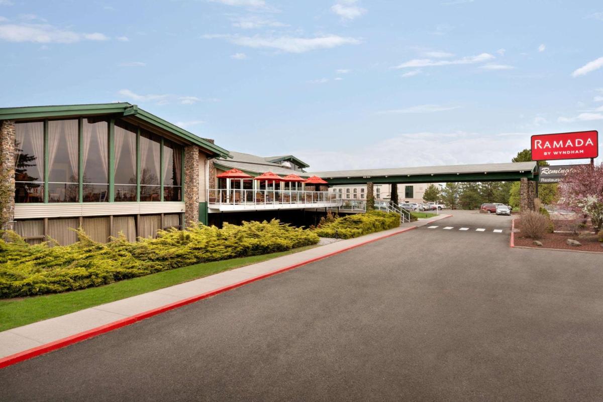 Ramada by Wyndham Spokane Airport - Housity