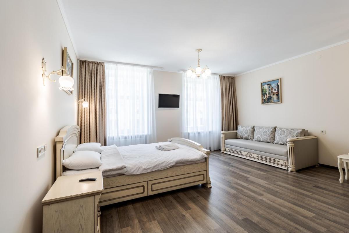 Opera House Apartment 3 - Housity