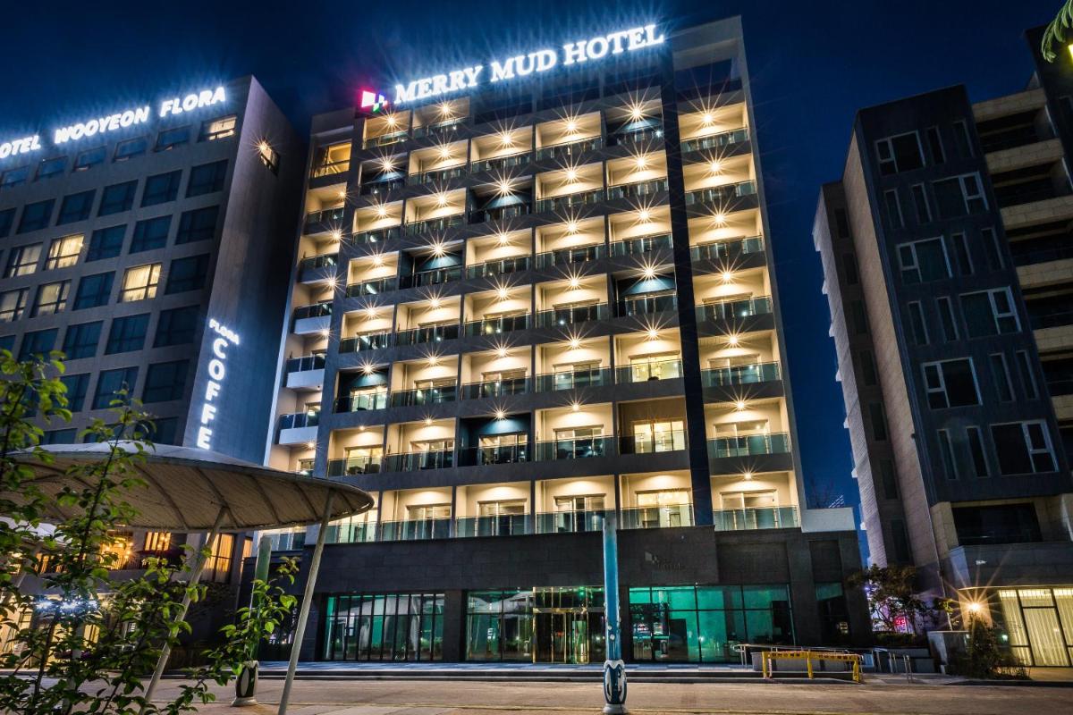 Merrymud Hotel - Housity