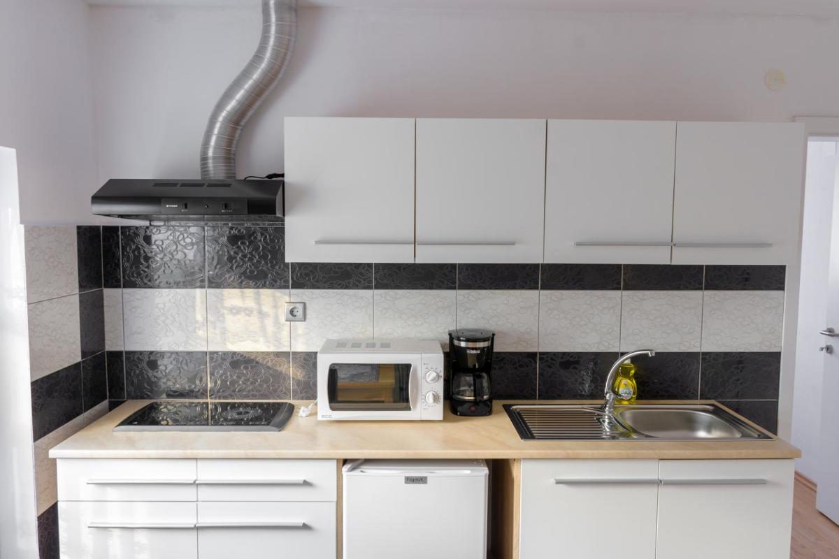 Apartmaji SLATENIK - Housity
