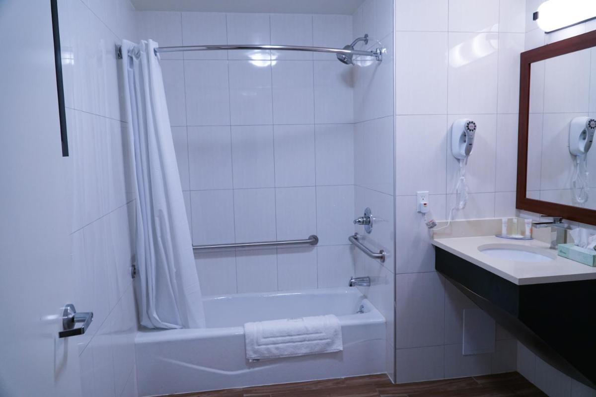 Hotel Mint JFK Airport - Housity