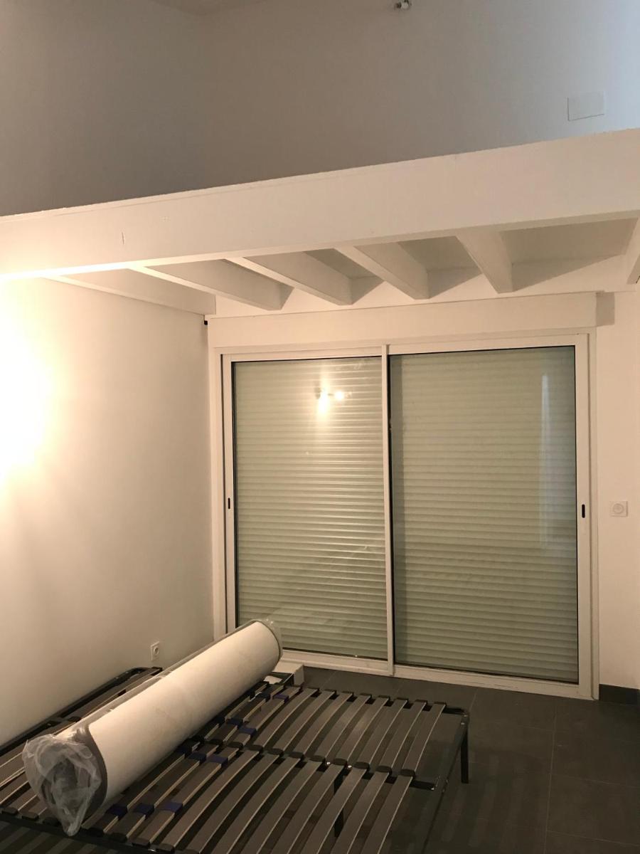 Appartement récent, proche centre ancien - Housity