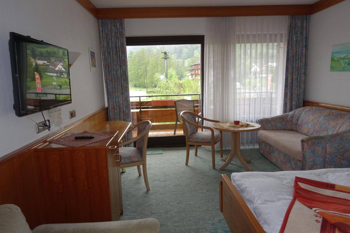 Hotel Hirsch mit Café Klösterle - Housity