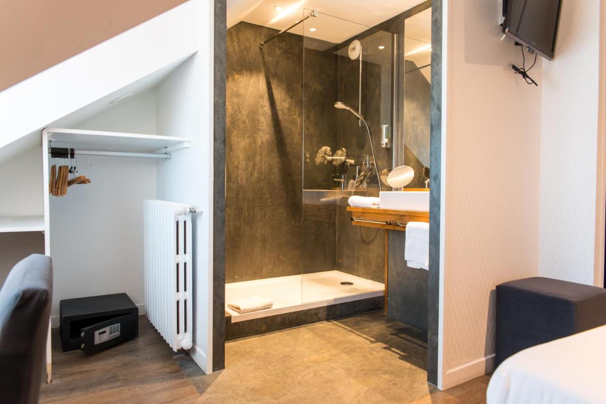 Best Western Hotel De La Plage Saint Marc sur Mer - Housity