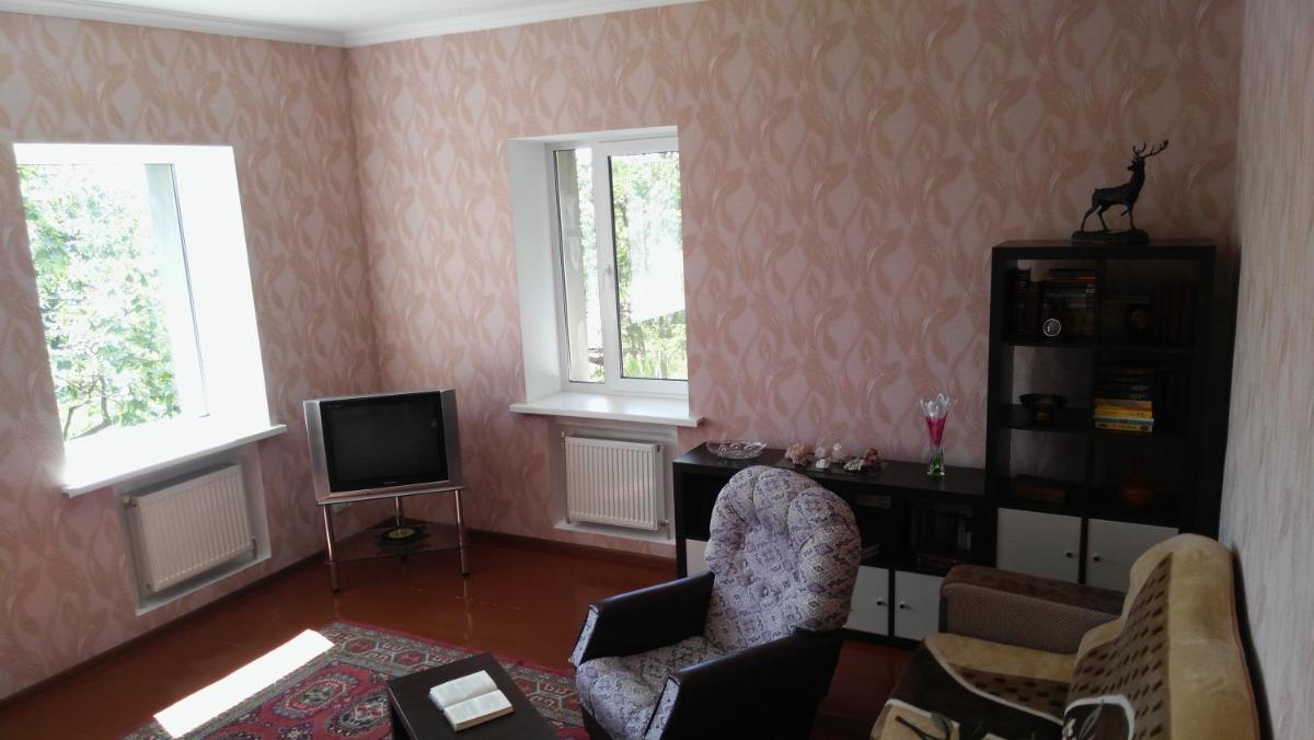 separate [ROOM] homestay in a [private house], facilities SHARED with owner - Housity