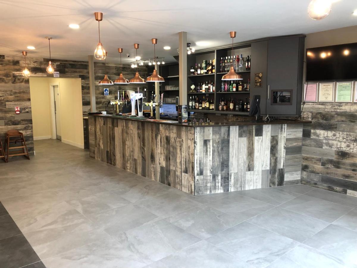 Halfway Hotel - Housity