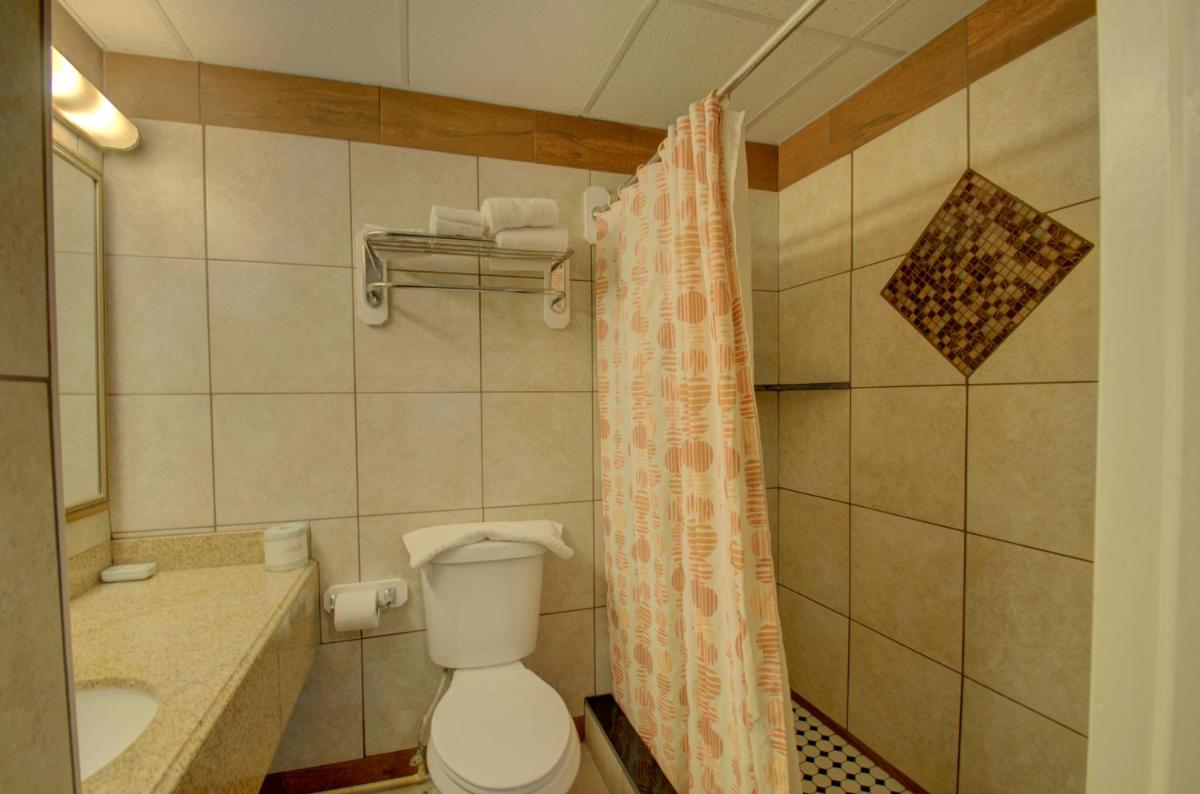 Village Inn Annapolis MD - Housity
