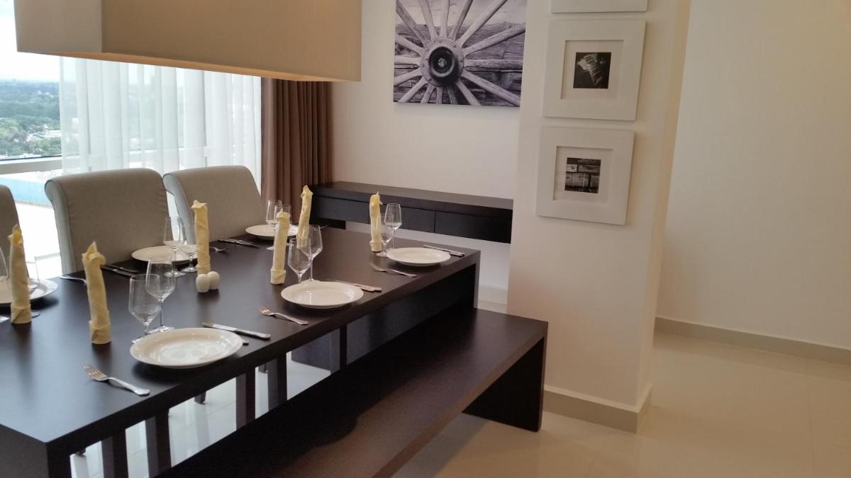Platinum One - Private Apartment at #1 Bagatalle Road, Unit 7-1 Colombo 3 - Hizvo