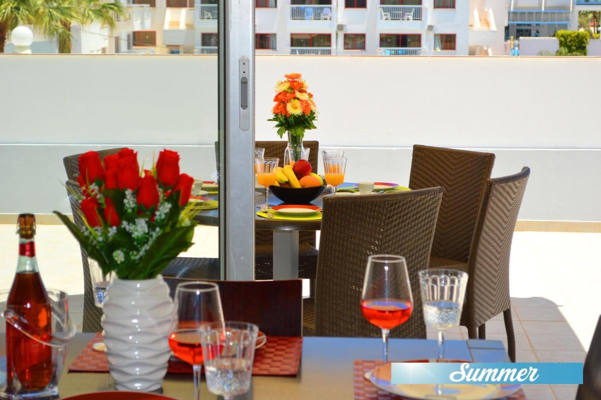Grand Napa Harbor 3 Bedroom Penthouse Apartment Large 65m2 Balcony with Sea view - Housity