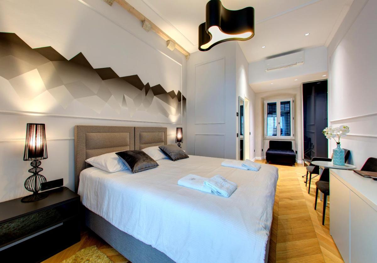 Guest House Forty-Four - Housity