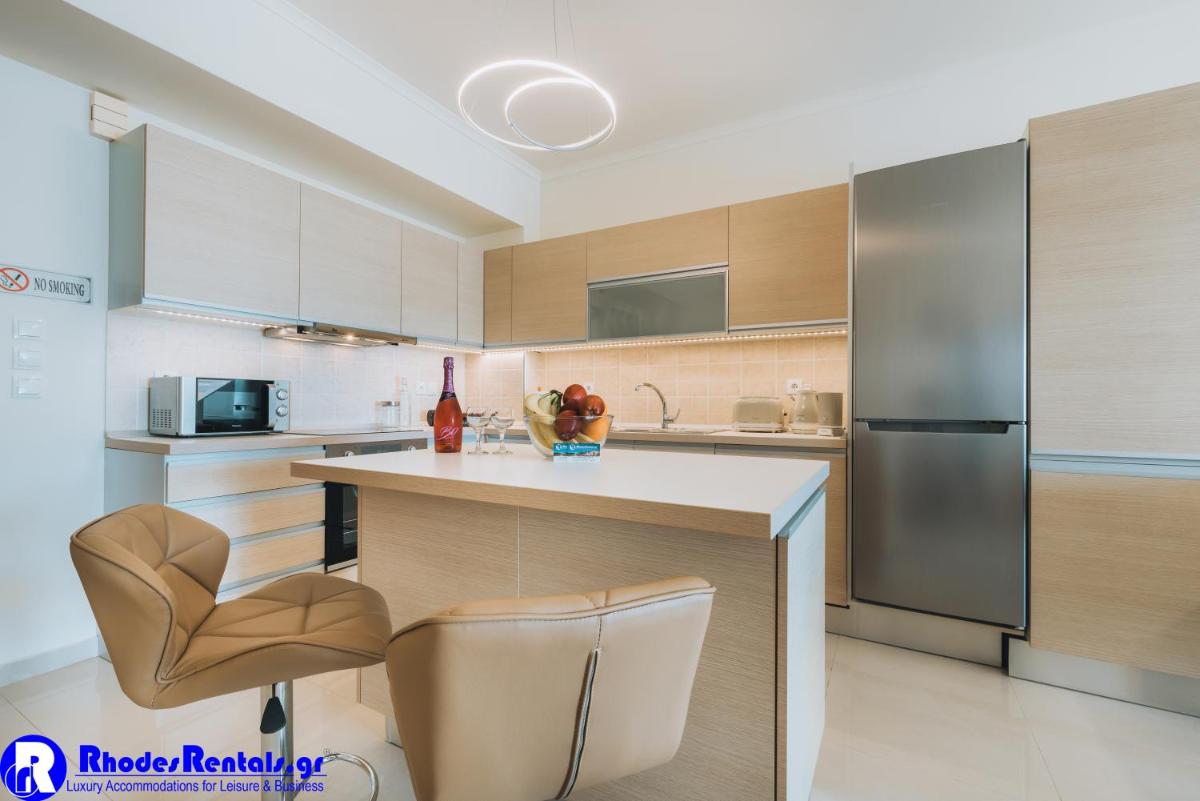 Rhodes Port Haven Suite - Housity
